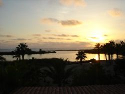 Sunset overlooking the Pacific in Baja California (Mexico). by Ash Pickering 